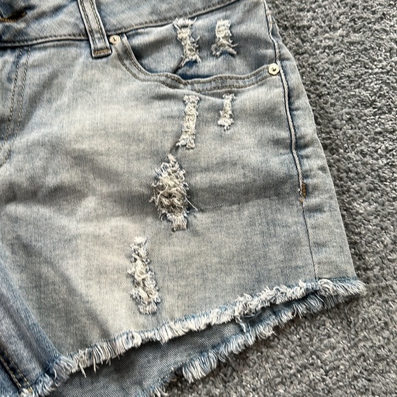 Indigo Rein Distressed Jean Shorts - Picture 5 of 6